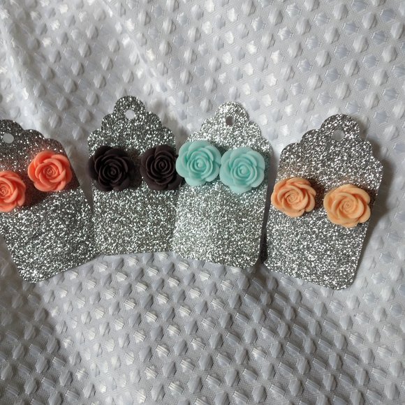 Rose stud Earrings - Picture 1 of 7